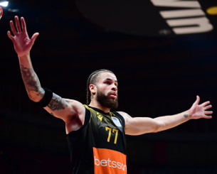 Ο Χέιλ στο Athletiko: «Όλη την εβδομάδα το μόνο που ονειρεύομαι είναι η ΑΕΚ να σηκώνει το BCL»