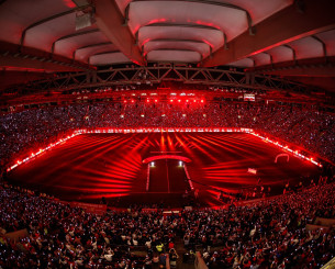 Η παρακάμερα της φιέστας: Το show με τα βραχιολάκια, ο γύρος θριάμβου και η αντίδραση Μεντιλίμπαρ