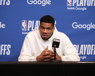 Εξαλλος Γιάννης: «Η μητέρα μου δεν μπήκε στο παρκέ, ούτε όταν πήρα το πρωτάθλημα!»