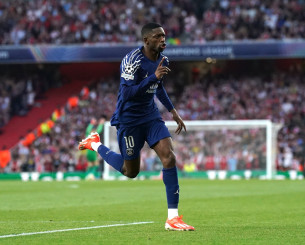 MVP του Champions League o Ντεμπελέ - Καλύτερος νεαρός ο Ντουέ