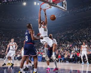 Οι Ναγκετς απέκλεισαν τους Κλίπερς και προκρίθηκαν στα ημιτελικά της Δύσης