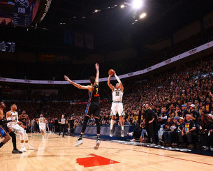 Οι Νικς «άλωσαν» τη Βοστώνη και οι Νάγκετς έκαναν break στην Οκλαχόμα με αδιανόητο Γιόκιτς και Clutch Γκόρντον