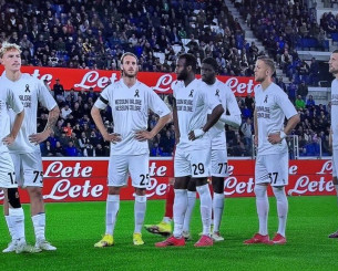 «Χωρίς αξίες, χωρίς χρώματα» - Διαμαρτυρήθηκε εναντίον της Serie A η Λέτσε μέσω της φανέλας της