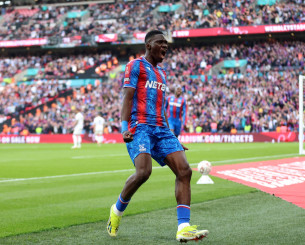 Η Κρίσταλ Πάλας υπέταξε την Άστον Βίλα με 3-0 κι έκλεισε θέση στον τελικό του FA Cup (videos)