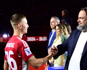 Αποθέωση για Μουζακίτη: «Μοιάζει με τον Βεράτι - Ο Μαρινάκης δύσκολα θα τον αφήσει να φύγει, αλλά...»