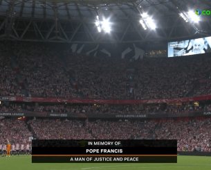 Στο Μπιλμπάο ανακοινώθηκε ενός λεπτού στη μνήμη του Πάπα αλλά ο κόσμος τραγουδούσε (video)