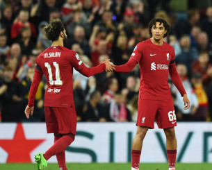 Υπεράσπιση Σαλάχ σε Άρνολντ - «Είναι 25-26 ετών και έχει πάρει τα πάντα, τι άλλο να έκανε;»