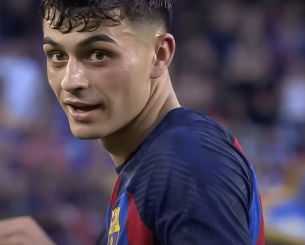 «Έβγαλε» το καπέλο στον Πέδρι ο Κρόος: «Είναι ο κορυφαίος στη θέση του»