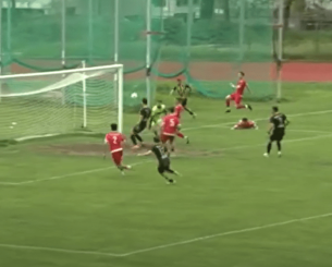 Δεν γίνεται να έχασε αυτό το γκολ - Η απίθανη χαμένη ευκαιρία της χρονιάς! (video)