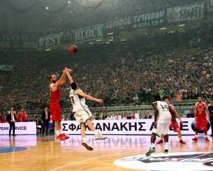 Διαμαντίδης για το buzzer beater Σπανούλη: «Με ξενέρωσε που το έβαλε ο κερατάς-Είχα πρόταση από Ολυμπιακό» (video)