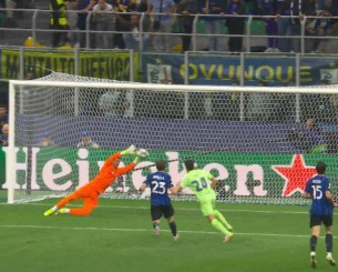 Μυθική απόκρουση του Ζόμερ (video)