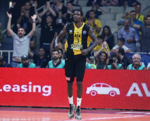 Ο Μάνι Χάρις έστειλε μήνυμα μέσω Athletiko: «ΑΕΚ, φέρε την κούπα!»