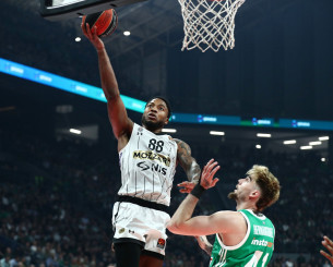 Ο Τζόουνς χάρισε την... πτήση της χρονιάς στην Euroleague (video)