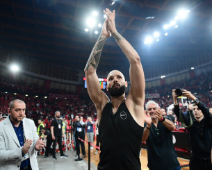 Η καθημερινότητα στην Αθήνα μέσα από... τα μάτια του Εβάν Φουρνιέ