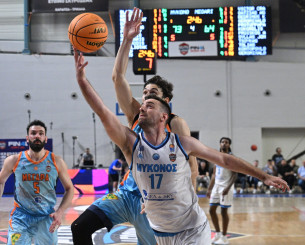 Τα στιγμιότυπα από τη μέρα που η Μύκονος μπήκε στα... μεγάλα σαλόνια (videο)