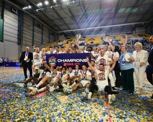 «Κάηκε» η Μύκονος για τους Πρωταθλητές (video)