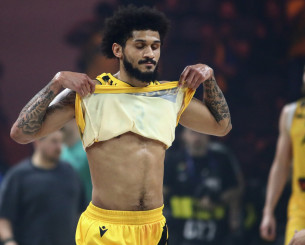 Τα συγχαρητήρια τα αξίζει η ΑΕΚ, αλλά με ένα τρίποντο και 20 λάθη δε νίκησε ποτέ κανείς