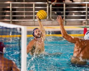 Ο Ολυμπιακός πέρασε στον τελικό με άνετη νίκη επί του Απόλλωνα Σμύρνης