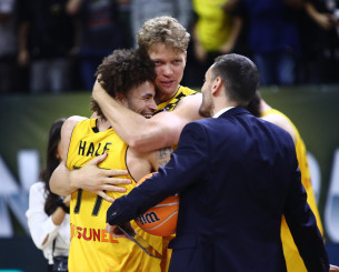 Με δική του επιθυμία μπήκε στην 12άδα της ΑΕΚ Betsson ο Κουζμίνσκας στον μικρό τελικό