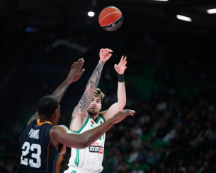 Ο Χουάντσο «φιλοδώρησε» την άμυνα του Προμηθέα με 4 τρίποντα στην πρώτη περίοδο (video)