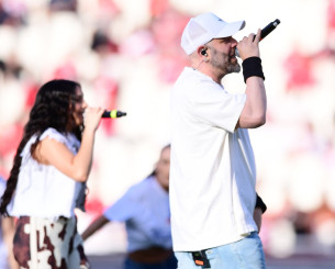 Stavento και Daphne Lawrence έδωσαν show στο τερέν του ΟΑΚΑ (video)