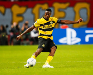 Μια βόμβα και μια ανατροπή που πληρώνουν αδρά