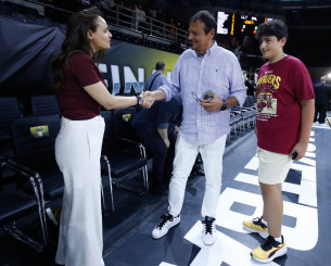 Τα φωτογραφικά κλικς της παρουσίας του Αταμάν στην «Sunel Arena»