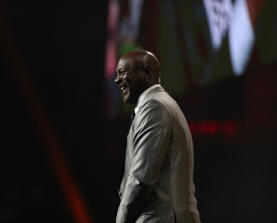 Τι αλλάζει στα τηλεοπτικά δεδομένα της Αμερικής η επιστροφή του Τζόρνταν στο NBA