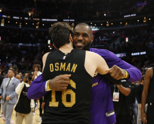 Ο Οσμάν σκέφτεται να καλέσει τον ΛεΜπρόν στο Άμπου Ντάμπι: «Ίσως έρθει να δει Παναθηναϊκό» (video)