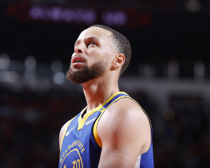 Ανησυχία για τους Γουόριορς  - Τραυματίστηκε ο Κάρι