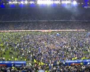 Σκηνές χάους μετά την άνοδο του Αμβούργου - Τραυματίστηκαν τουλάχιστον 44 οπαδοί (video)