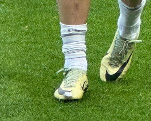 Κράτησε για γούρι το τρύπιο παπούτσι το όποιο σκόραρε κόντρα στην Μπαρτσελόνα ο Ατσέρμπι