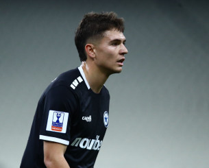 Ποιος είναι ο Καλοσκάμης που ετοιμάζεται να φορέσει τη φανέλα του Ολυμπιακού