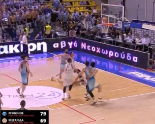 «Πως σου ήρθε αυτό;»: Παίκτης της Μεγαρίδας έχασε βολή και ο προπονητής τον έβγαλε έξω (video)