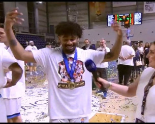 Με νησιώτικα γιόρτασαν την άνοδο στη Μύκονο - Ο Μπλάκμον χόρεψε στην κάμερα του Action24! (video)