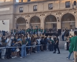 Έπος: Ομάδα και κόσμος της Μάλαγα πανηγύρισαν το BCL με συνθήματα της ΑΕΚ!