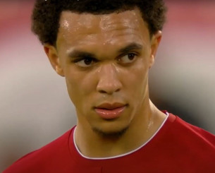 Αντίο με γιούχα: Το «Άνφιλντ» αποδοκίμασε τον Άρνολντ όταν μπήκε στο γήπεδο