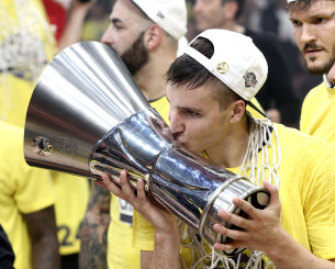 Ο Μπογκντάνοβιτς αποκάλυψε το είδωλό του: «Ο Διαμαντίδης με επηρέασε πιο πολύ απ' όλους» (video)