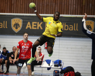 Η ΑΕΚ πέρασε στους τελικούς της Handball Premier