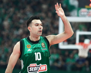 Ο Σλούκας βλέπει ξανά το τρελό buzzer beater με την Εφές: «Ας σουτάρω» (video)