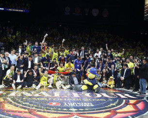 Πρόσθεσε δεύτερο αστέρι η Φενέρμπαχτσε για την Euroleague που κατέκτησε (video)