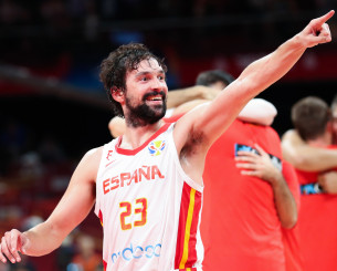 Ο Γιούλ είπε adios από την Εθνική Ισπανίας, μα δεν φεύγει ποτέ - Μια καριέρα μόνο τίτλοι και μετάλλια