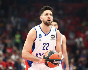 «Κοντά στη Φενέρμπαχτσε ο Μίτσιτς»