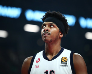 Η Τρέντο ισοφάρισε τη σειρά με την Αρμάνι με «τρελό» τρίποντο τρία δεύτερα πριν το τέλος