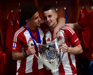 Μουζακίτης και Κωστούλας στο ντοκιμαντέρ του Mega για τη διαχρονική αγάπη τους για την ομάδα (video)