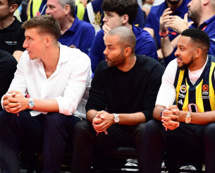 Πανηγύρισε ο Μπογκντάνοβιτς το ευρωπαϊκό της Φενέρμπαχτσε (video)