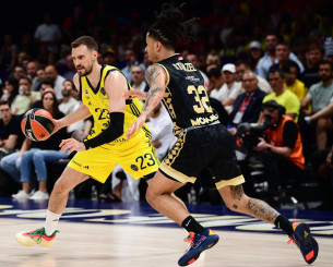 Γκούντουριτς «χτυπάει» από τα οκτώ μέτρα (video)