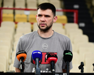 Παπανικολάου: «Nα ευχαριστήσουμε τον κόσμο μας δείχνοντας το στο παρκέ την Παρασκευή»