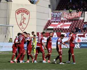 Οι 11 ποδοσφαιριστές που παραμένουν στην ΑΕΛ