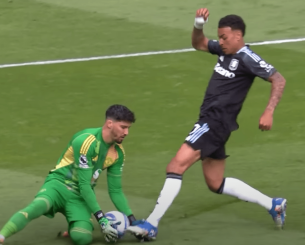 Ο κακός χαμός στην Άστον Βίλα - Η αμφιλεγόμενη διαιτητική απόφαση που την άφησε εκτός Champions League